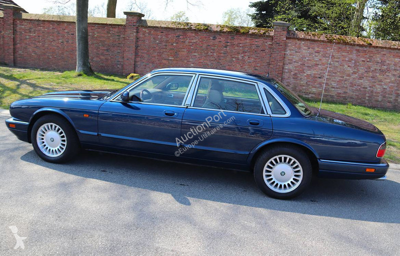Véhicule utilitaire Jaguar Sovereign 4.0