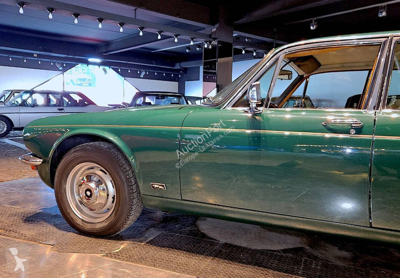 Véhicule utilitaire Jaguar (series II) 4.2...