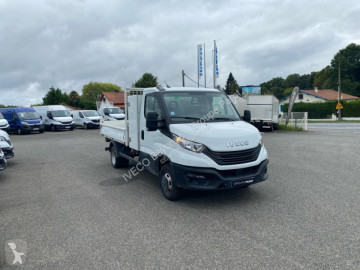 Con volquete Iveco