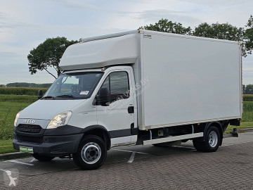 Caja cerrada Iveco