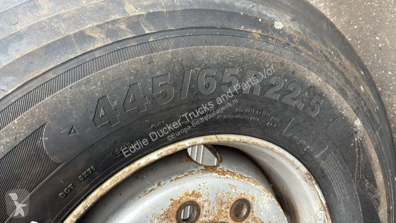 Veicolo commerciale  AEOLUS 445/65R22.5 SET DOT...