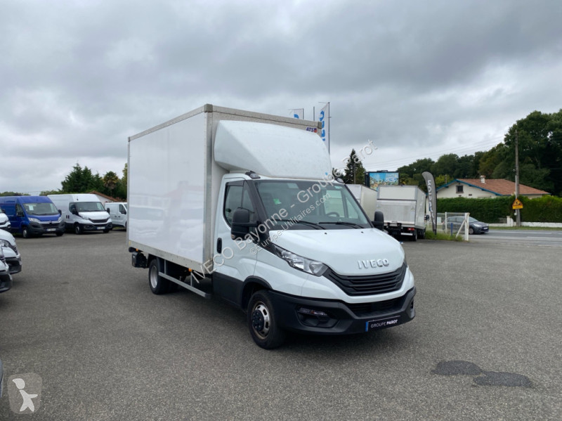 Nyttofordon Iveco 35C16H3.0 empattement 4100