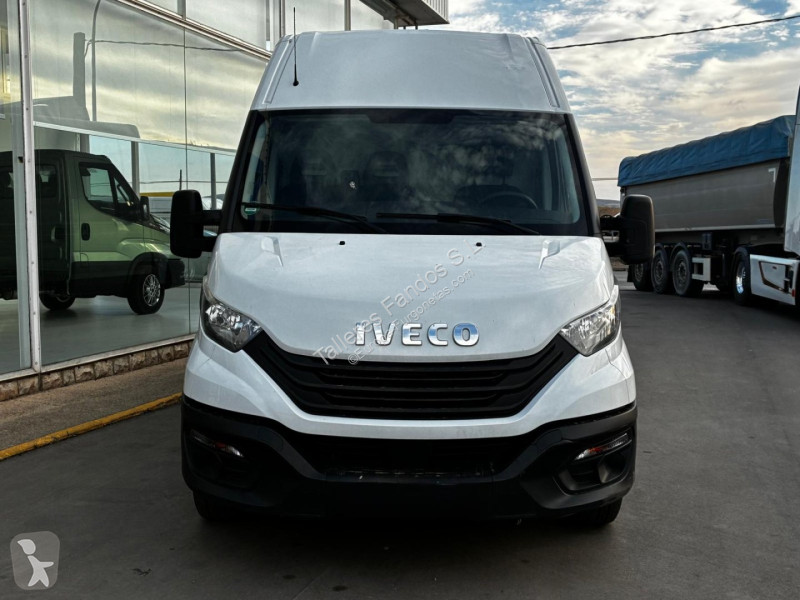 Furgoneta Iveco 35S14 16m3