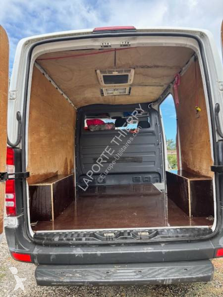 Véhicule utilitaire Mercedes