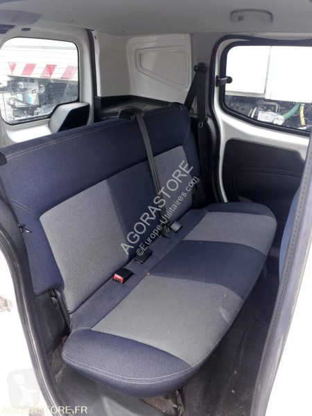 Véhicule utilitaire Peugeot BIPPER