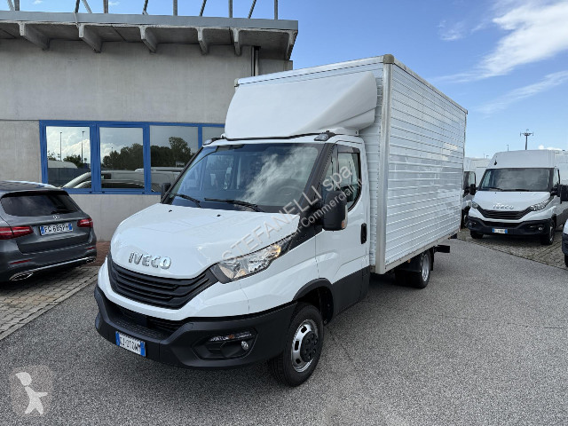 Furgoneta Iveco DAILY 35C14H BOX + SPONDA