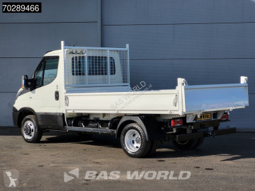 Con volquete Iveco