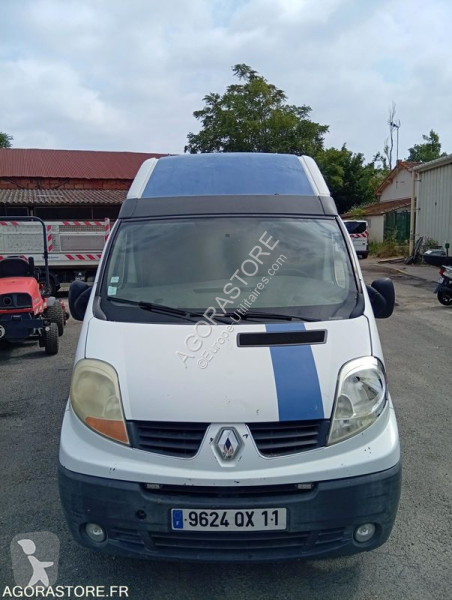 Véhicule utilitaire Renault TRAFIC