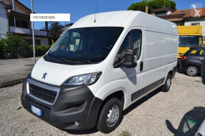 Caja cerrada Peugeot