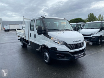 Con volquete Iveco