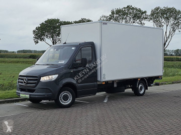Caja cerrada Mercedes