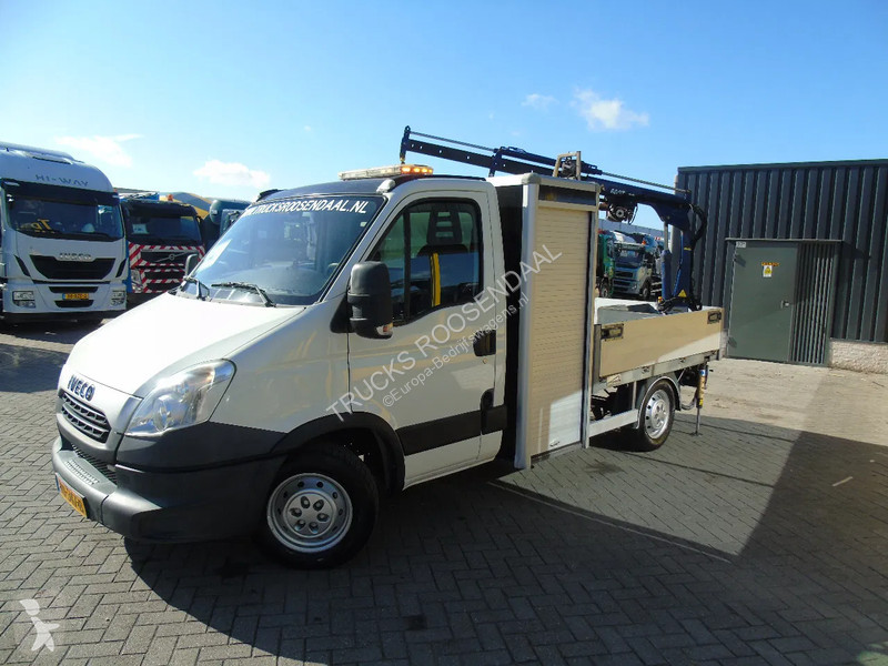 Véhicule utilitaire Iveco 35S15 + amcoveba 602...