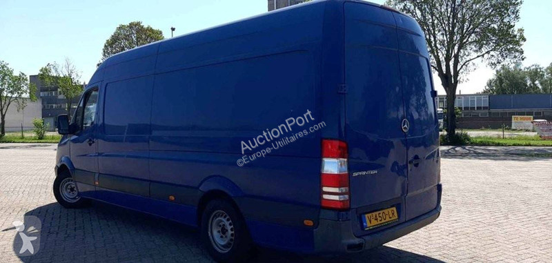 Véhicule utilitaire Mercedes  Spinter