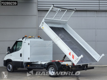 Con volquete Iveco