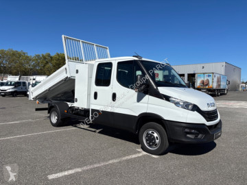 Con volquete Iveco