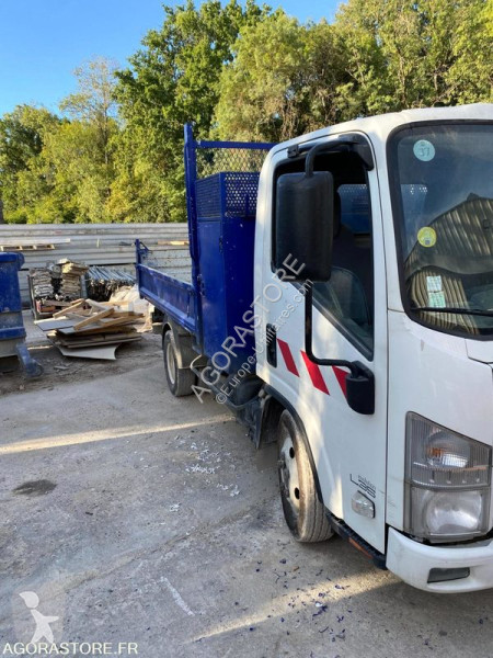 Veicolo commerciale Isuzu N