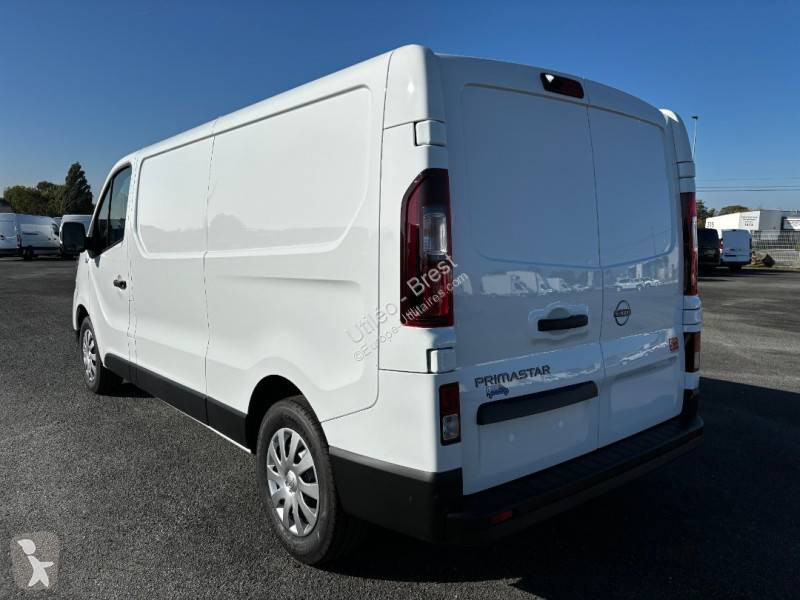Véhicule utilitaire Nissan