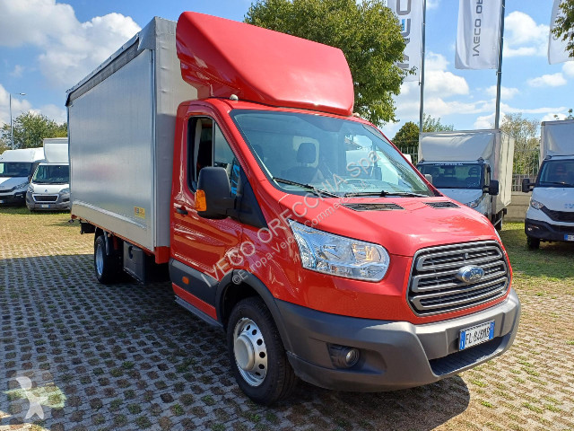 عربة نفعية Ford TRANSIT