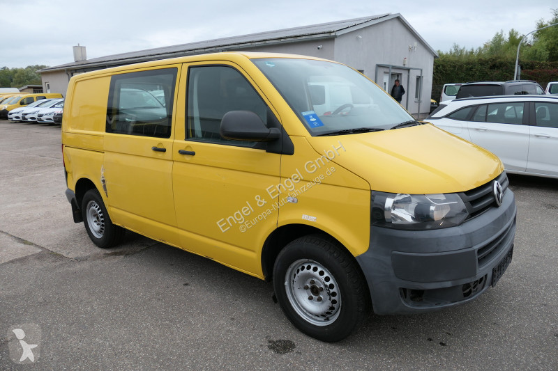 Véhicule utilitaire Volkswagen T5 Transporter...