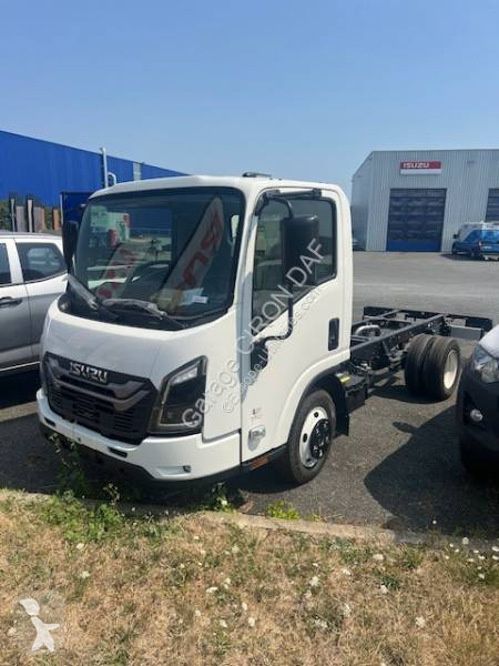 Véhicule utilitaire Isuzu