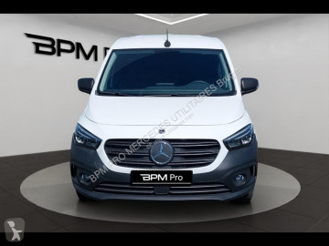 Furgon dostawczy Mercedes