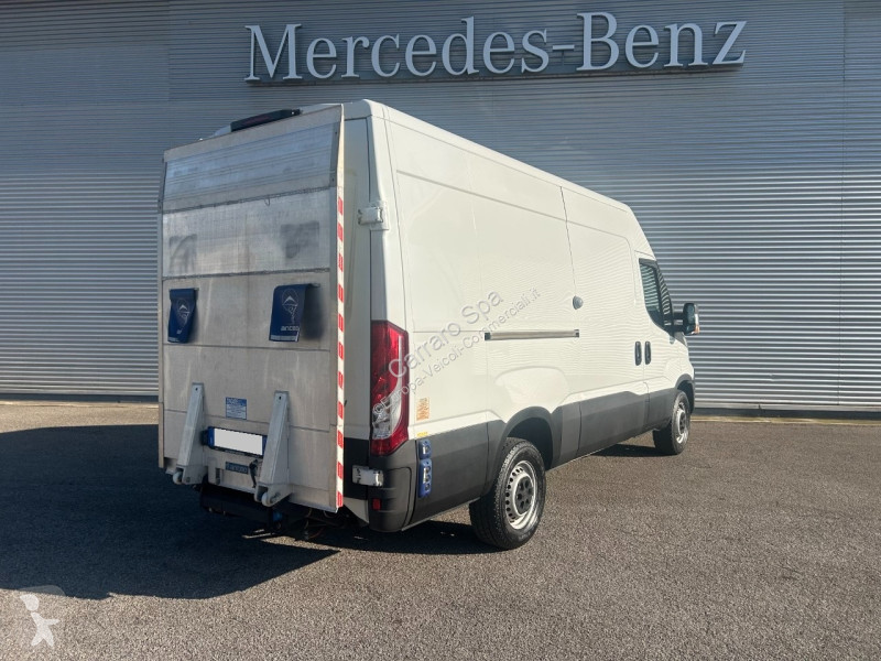 Veicolo commerciale Iveco V