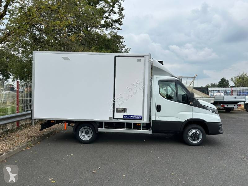 عربة نفعية Iveco