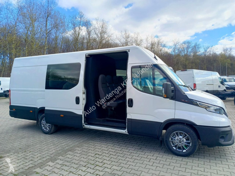 عربة نفعية Iveco