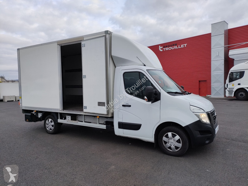 Samochód dostawczy Nissan CHASSIS CABINE