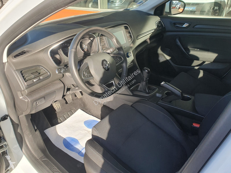 Véhicule utilitaire Renault MEGANE IV STE 1.5...