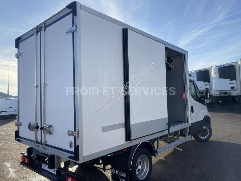 عربة نفعية Iveco 35C16