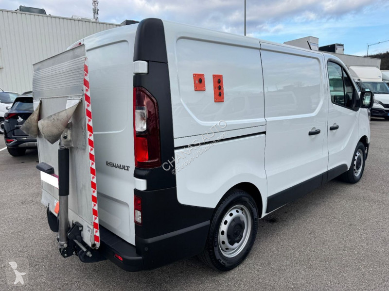 عربة نفعية Renault 2.0 BLUE DCI 150 EDC
