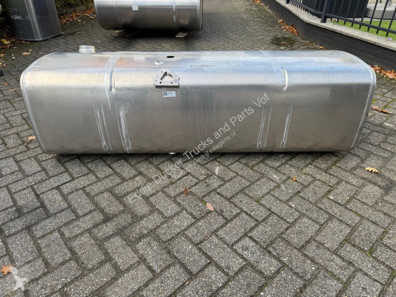 Samochód dostawczy DAF 2198106 690 LITER