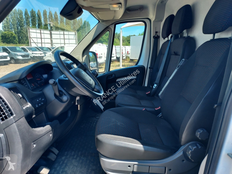 Véhicule utilitaire Peugeot BOXER FG 333 L1H1...