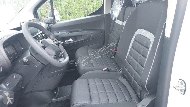 عربة نفعية Citroën BERLINGO VAN 3 PLACES XL...