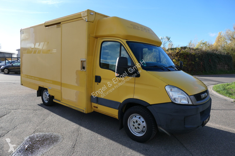Véhicule utilitaire Iveco Daily 35 S11 C30C...