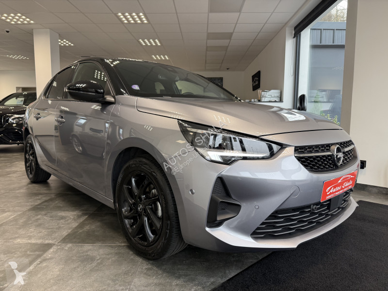 Véhicule utilitaire Opel CORSA / A PARTIR DE...