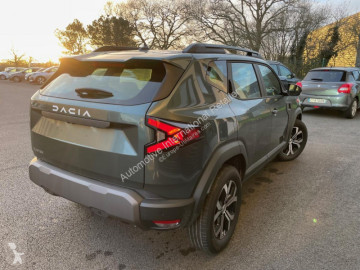 عربة رباعية الدفع / عربة نفعية رياضية Dacia