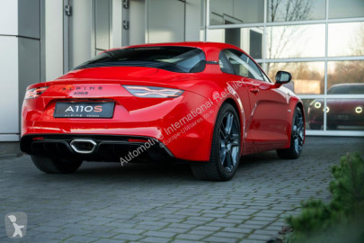 سيارة ذات بابين Alpine