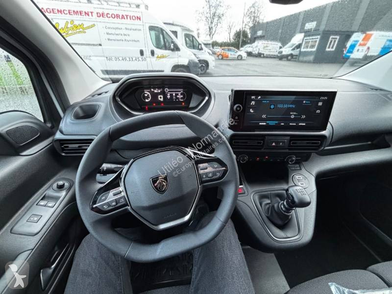 Véhicule utilitaire Peugeot