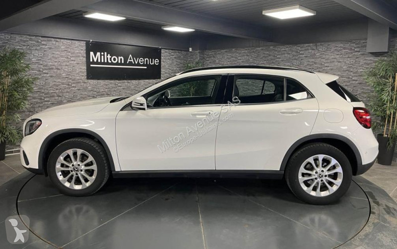 عربة نفعية Mercedes GLA 180  Inspiration