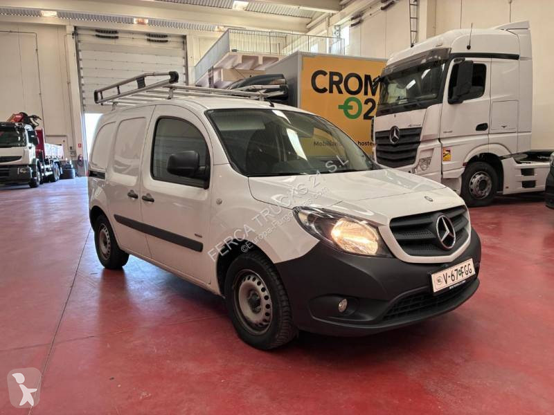 Furgoneta Mercedes