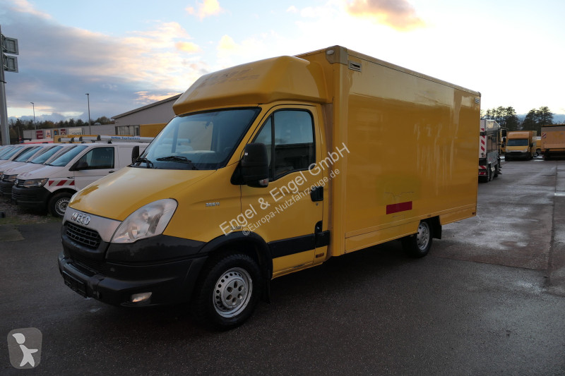 Véhicule utilitaire Iveco Daily 35 S11 C30C...