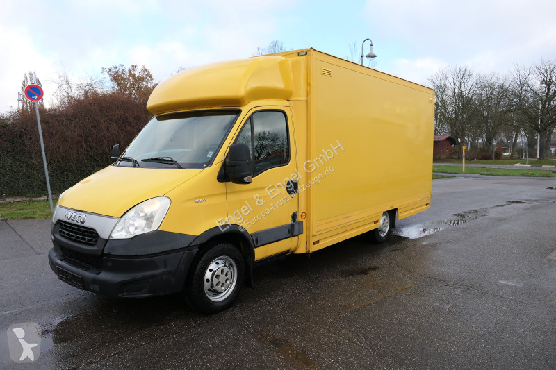 Véhicule utilitaire Iveco Daily 35 S11 C30C...