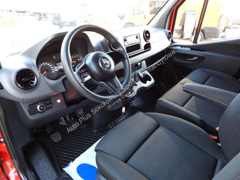عربة نفعية Mercedes 23C16 DAILY