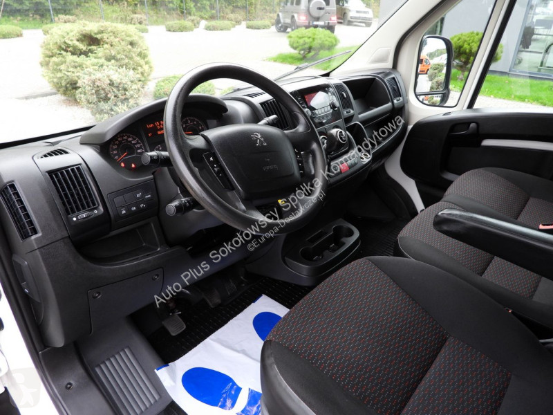 Samochód dostawczy Peugeot  BOXER