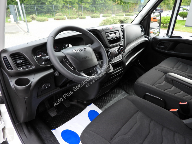 Véhicule utilitaire Iveco 35C17 DAILY