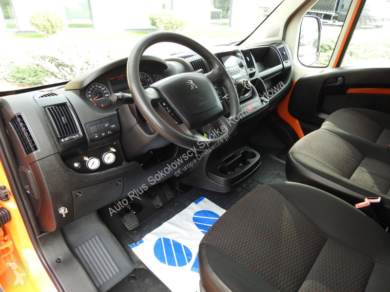 Samochód dostawczy Peugeot  BOXER