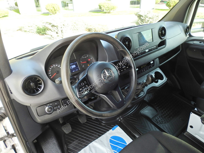 Samochód dostawczy Mercedes 25RAFTER