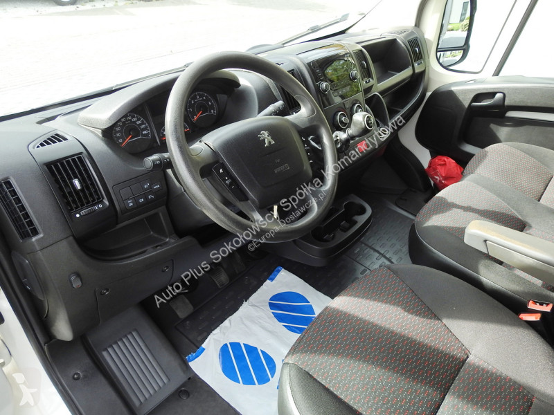 Samochód dostawczy Peugeot  BOXER